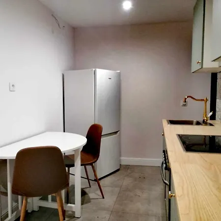 Apartament.Ul.Krotka Thorn Exterior foto